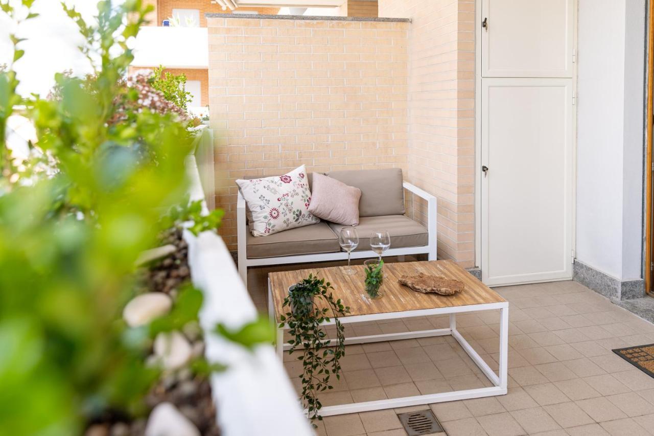 Loft Con Terrazzo - 3 Min Dalle Autostrade By Followgreenhouserome * Rom